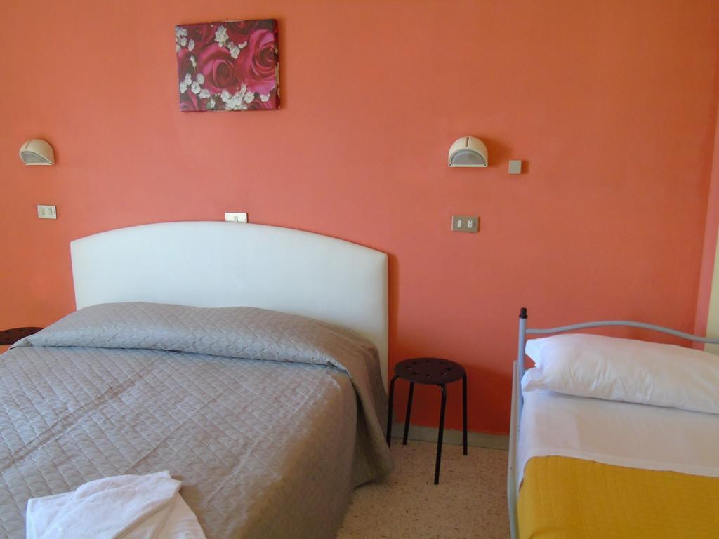 Hotel Morri'S Rimini Room photo